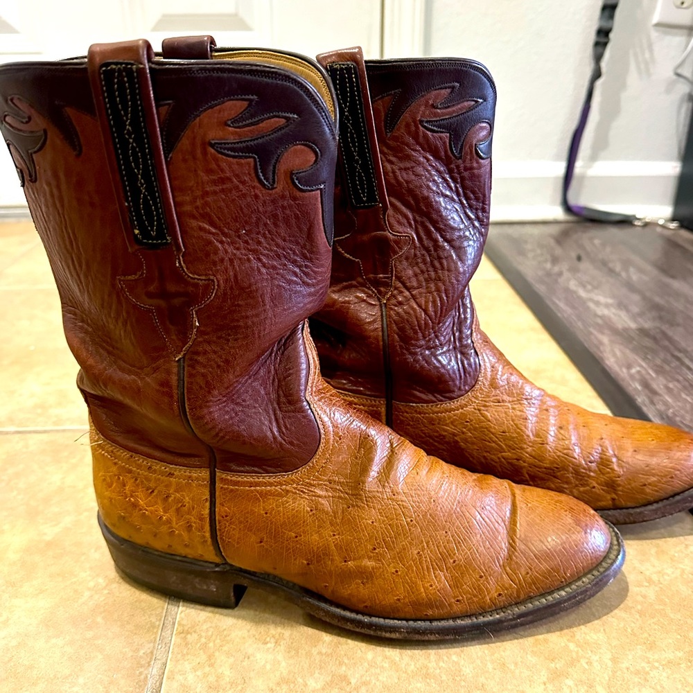 Luchesse classics, barnwood smooth ostrich. Don’t be shy, make an offer!